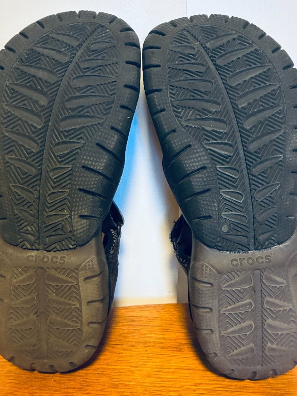 Crocks - Picture 4 of 10